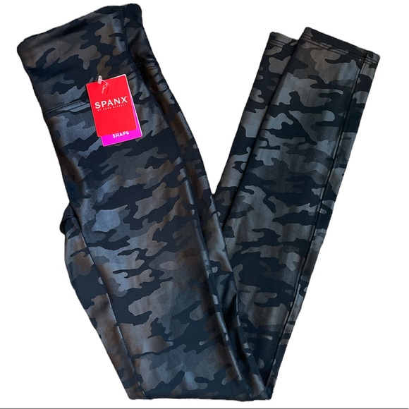 NWT - Spanx Faux Leather Camo Leggings - size XS - Picture 6 of 8
